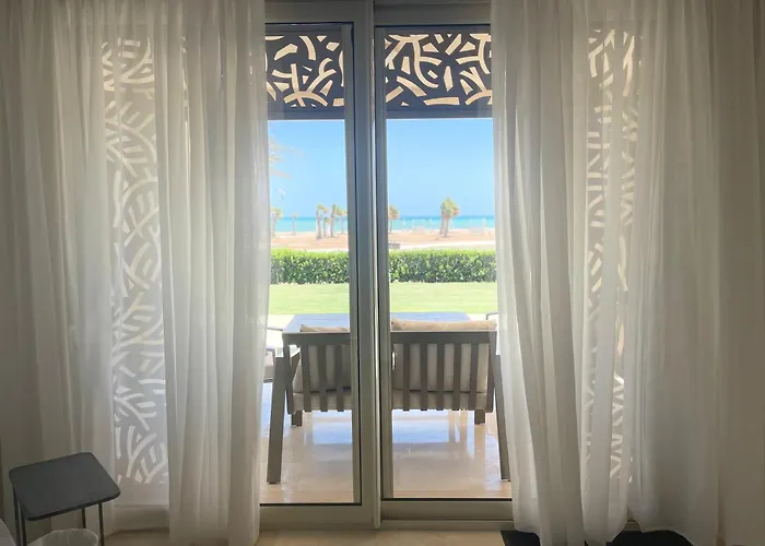 Mangroovy El Gouna - Grovin Apart Otel *